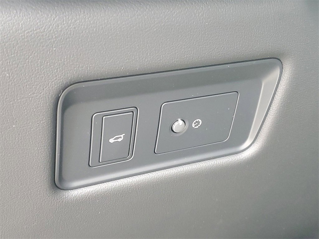 New 2026 Jaguar F-PACE R-Dynamic S image 14