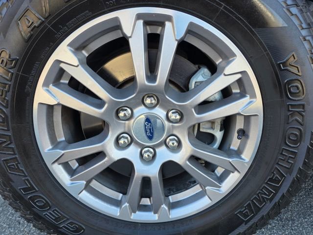 Used 2020 Ford F150 Lariat image 11