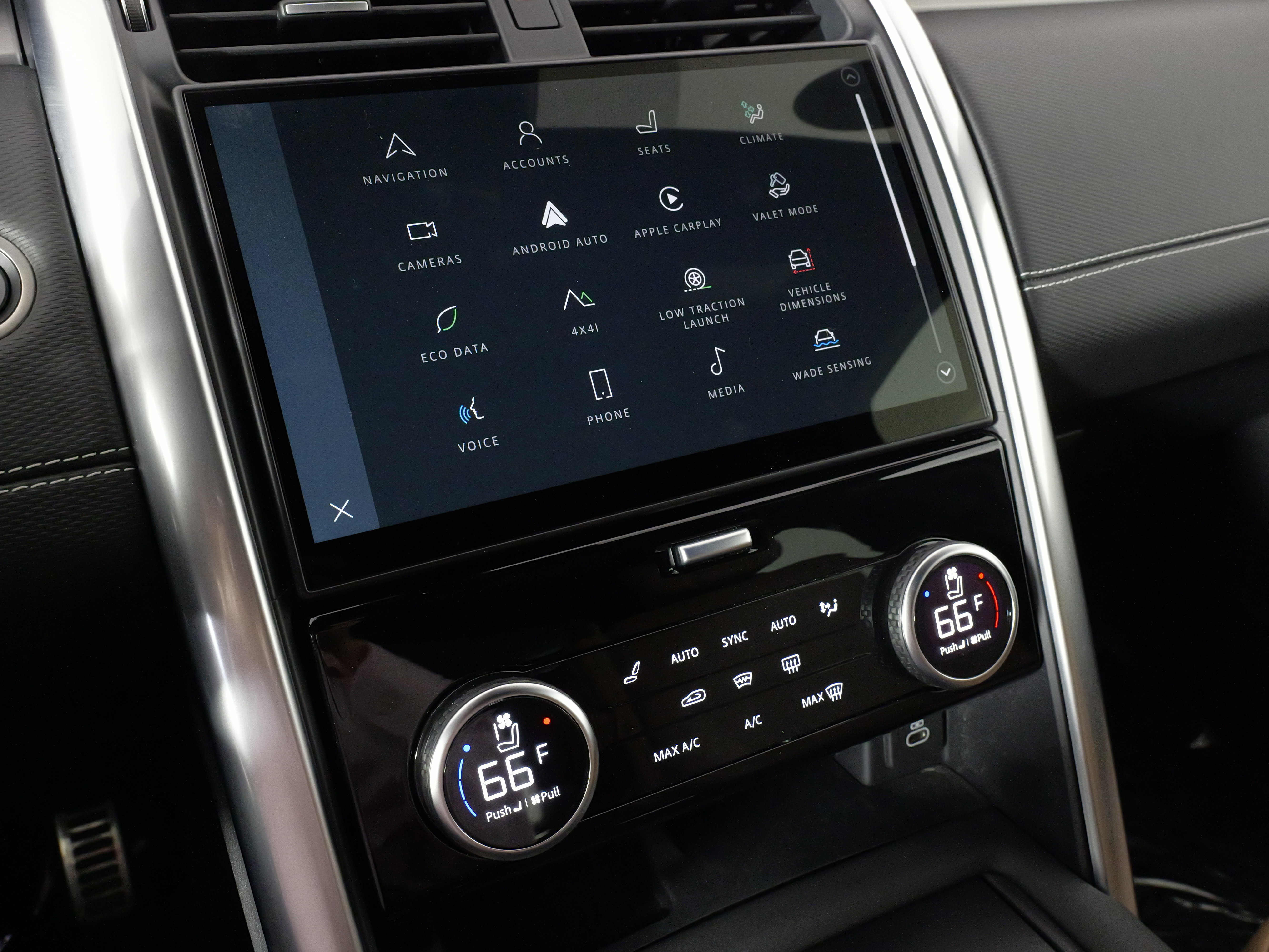 Used 2024 Land Rover Discovery Dynamic SE image 72