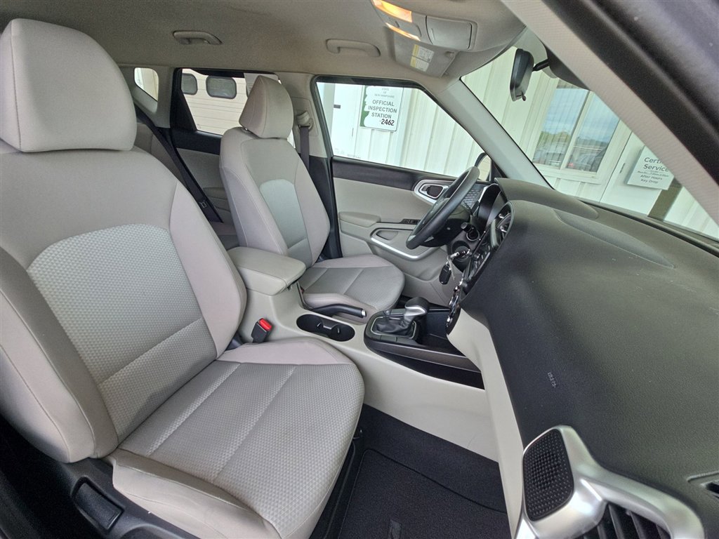 Used 2023 Kia Soul LX w/ LX Technology Package image 25