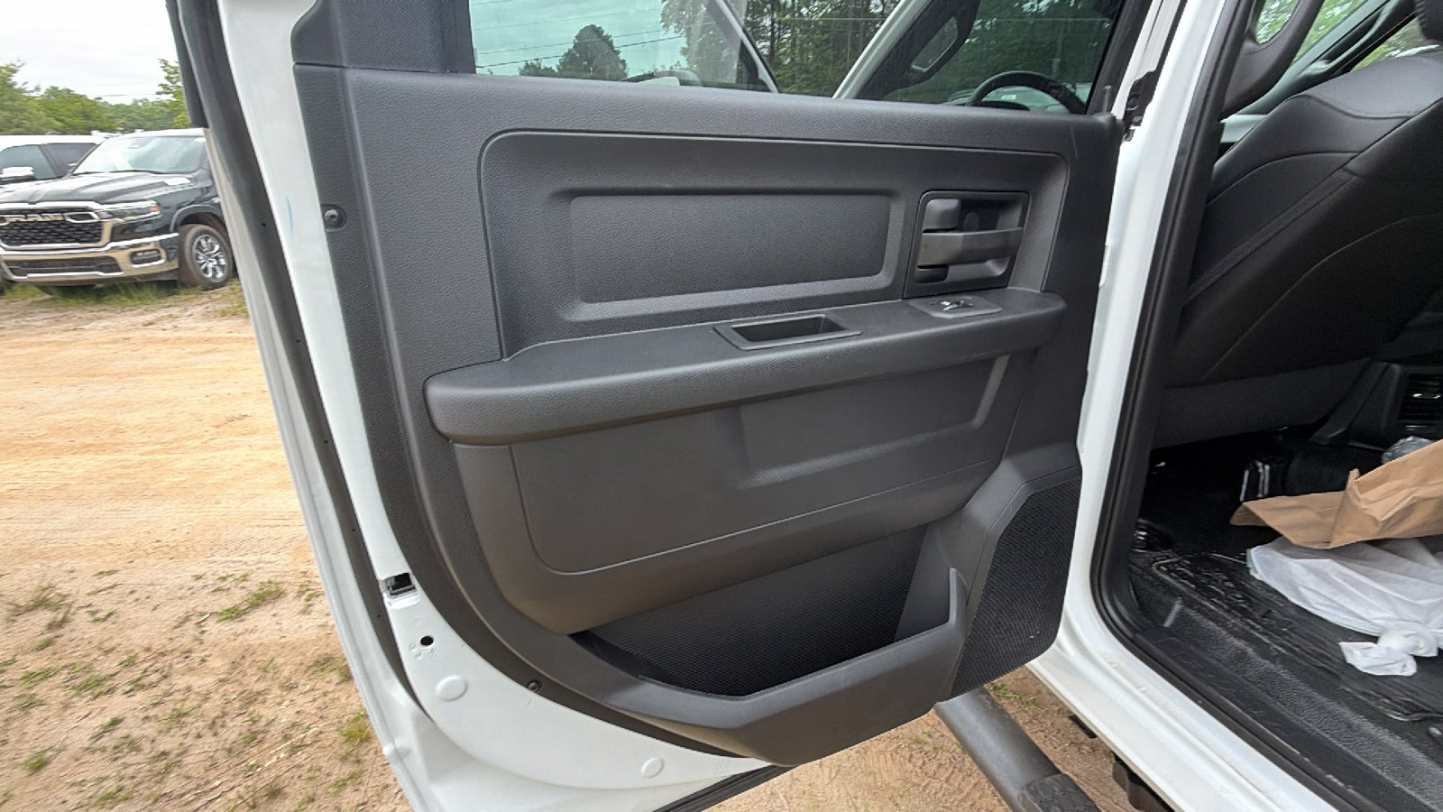 New 2026 RAM 5500 Tradesman w/ Chrome Appearance Group AWD/4WD image 18