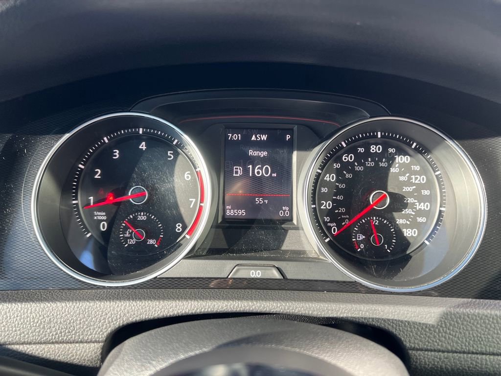 Used 2017 Volkswagen GTI Sport image 16