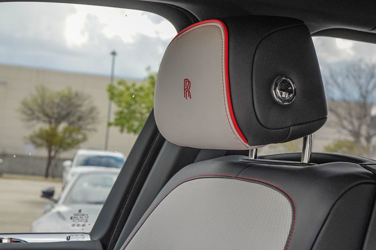 Certified 2024 Rolls-Royce Cullinan Black Badge w/ Dark Exterior Package AWD/4WD image 22