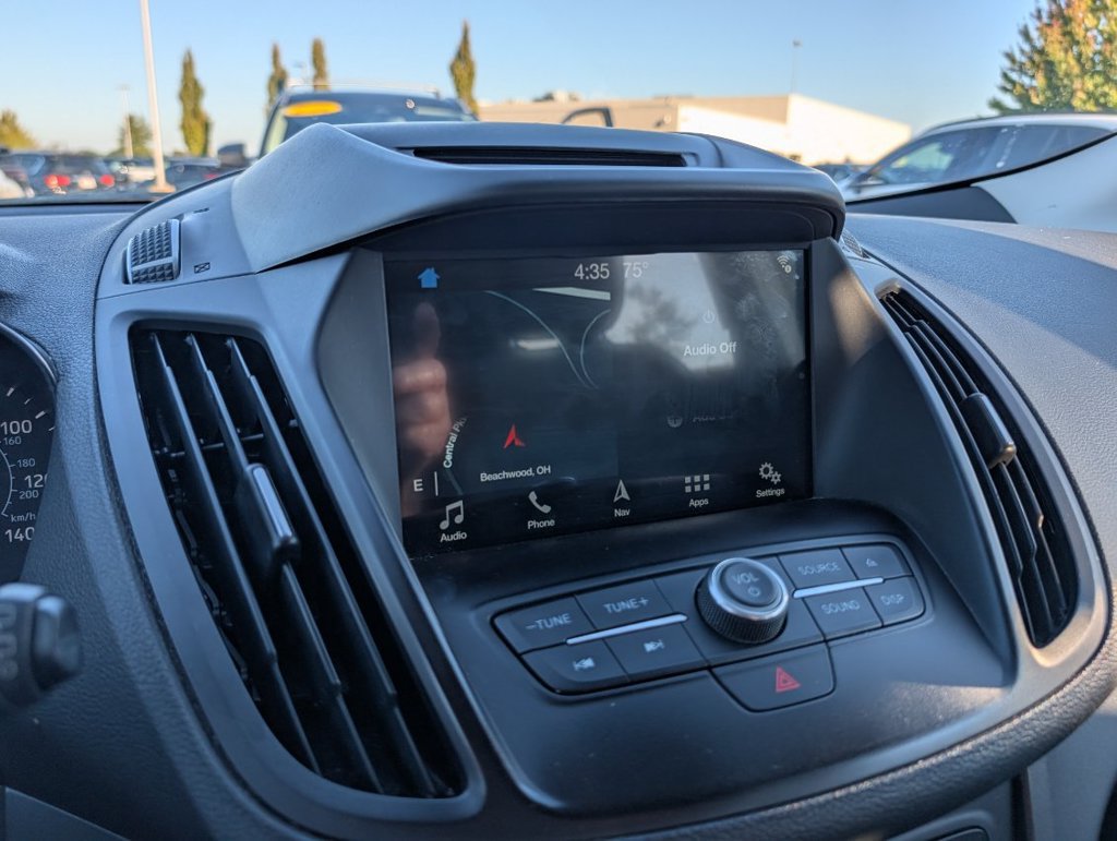 Used 2018 Ford Escape SE w/ SE Sync 3 Package FWD image 17