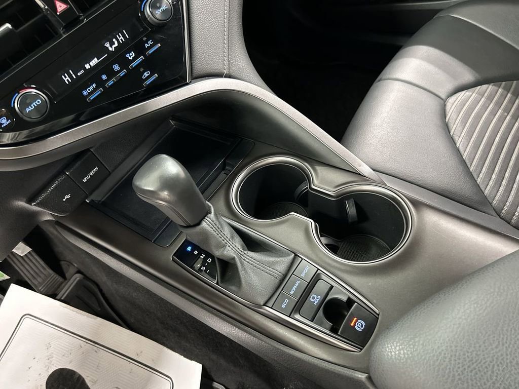 Used 2022 Toyota Camry SE AWD/4WD image 17