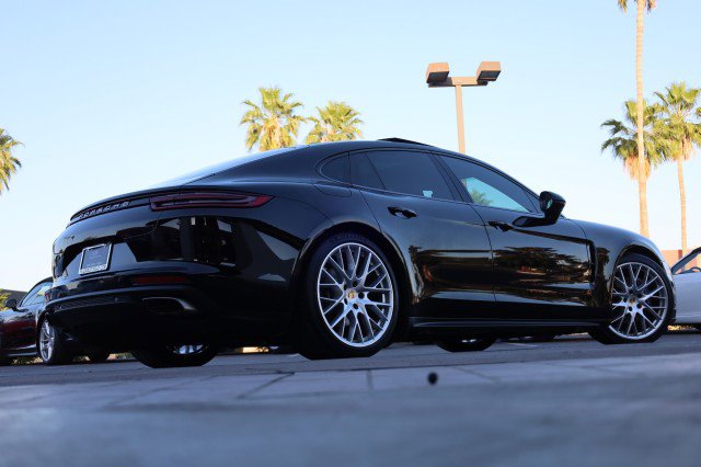 Used 2017 Porsche Panamera image 19