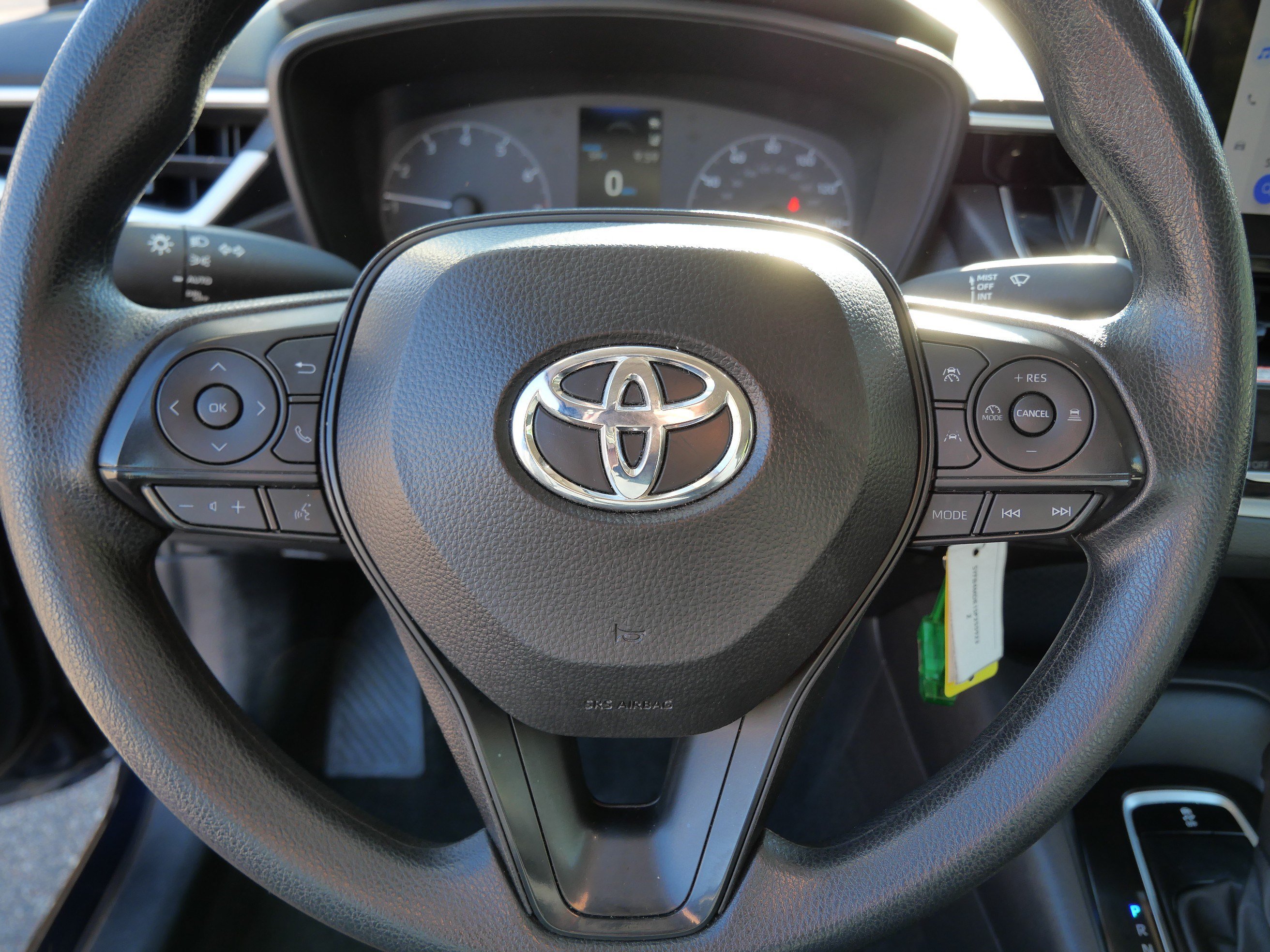 Certified 2025 Toyota Corolla LE FWD image 25