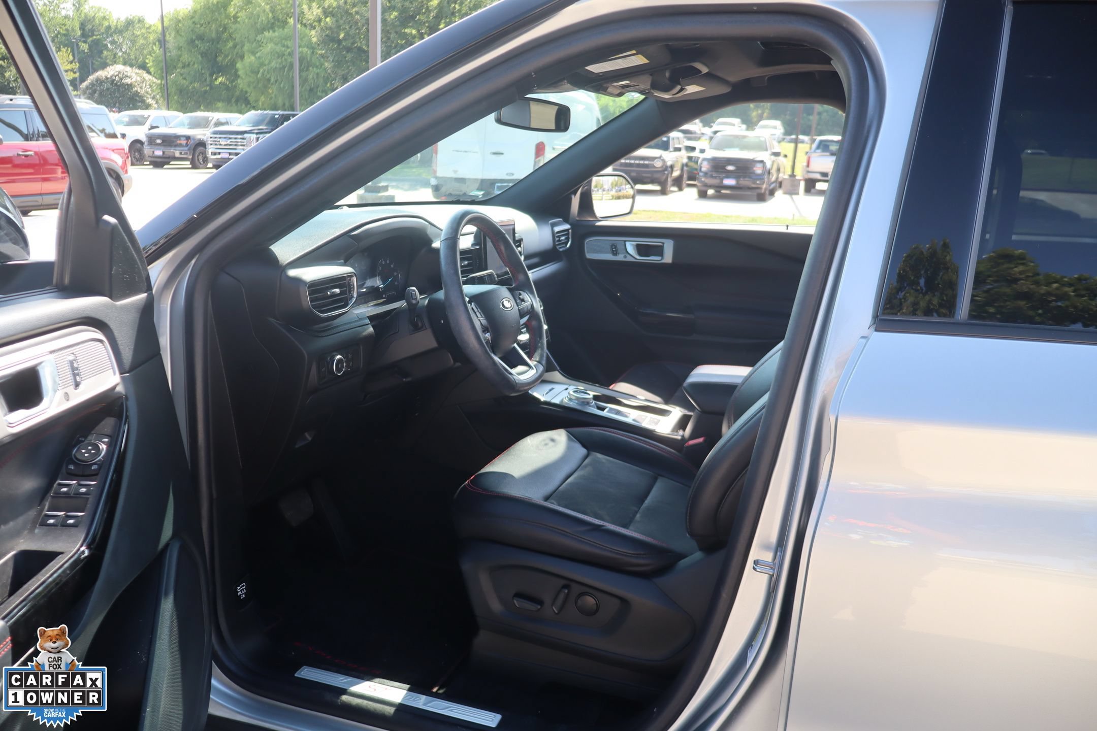 Used 2023 Ford Explorer ST-Line w/ Class IV Trailer Tow Package RWD image 25
