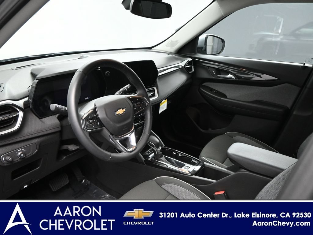 New 2025 Chevrolet TrailBlazer LT w/ Convenience Package FWD image 7