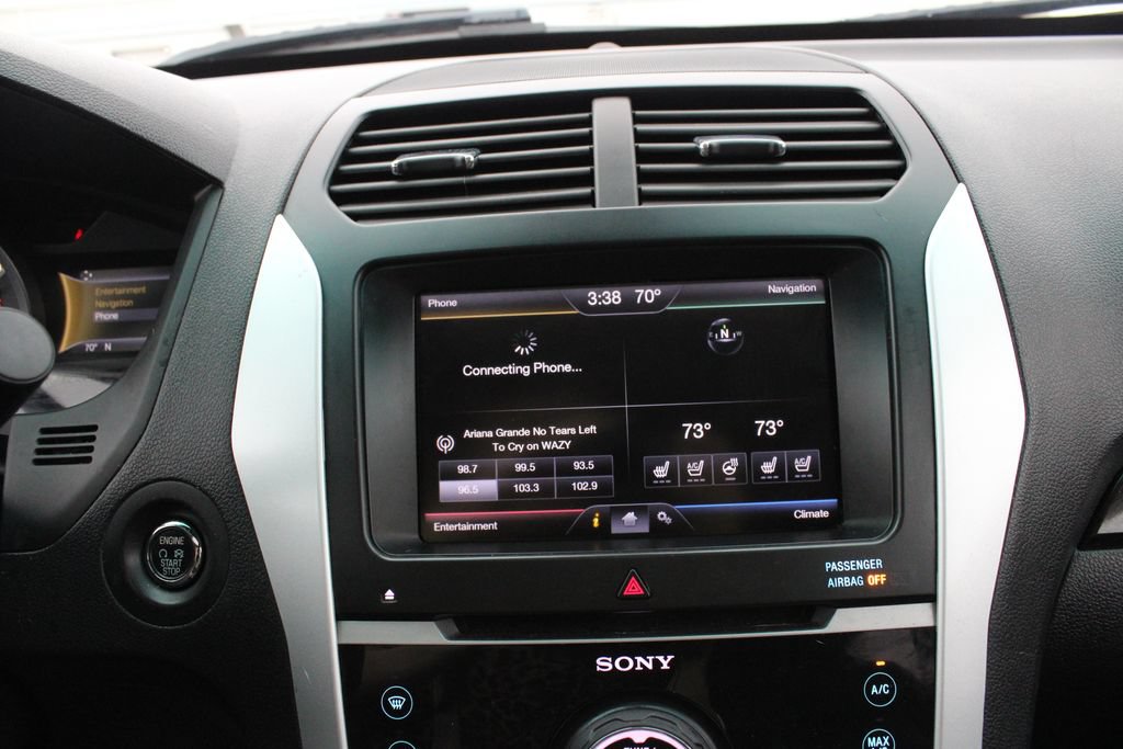 Used 2015 Ford Explorer Limited w/ Equipment Group 302A AWD/4WD image 16