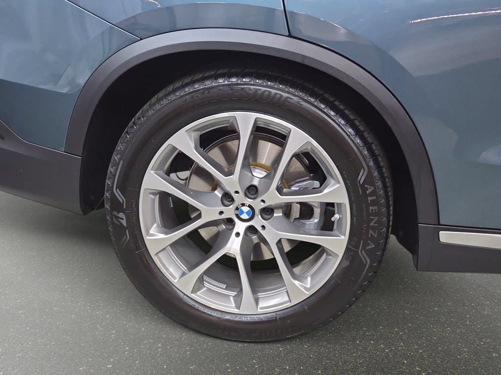 Used 2026 BMW X5 xDrive40i AWD/4WD image 32
