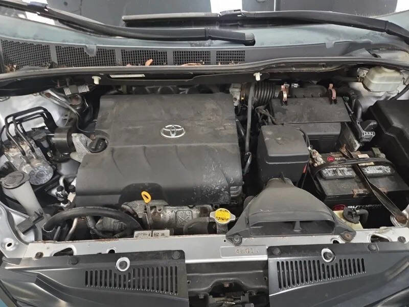 Used 2012 Toyota Sienna image 13