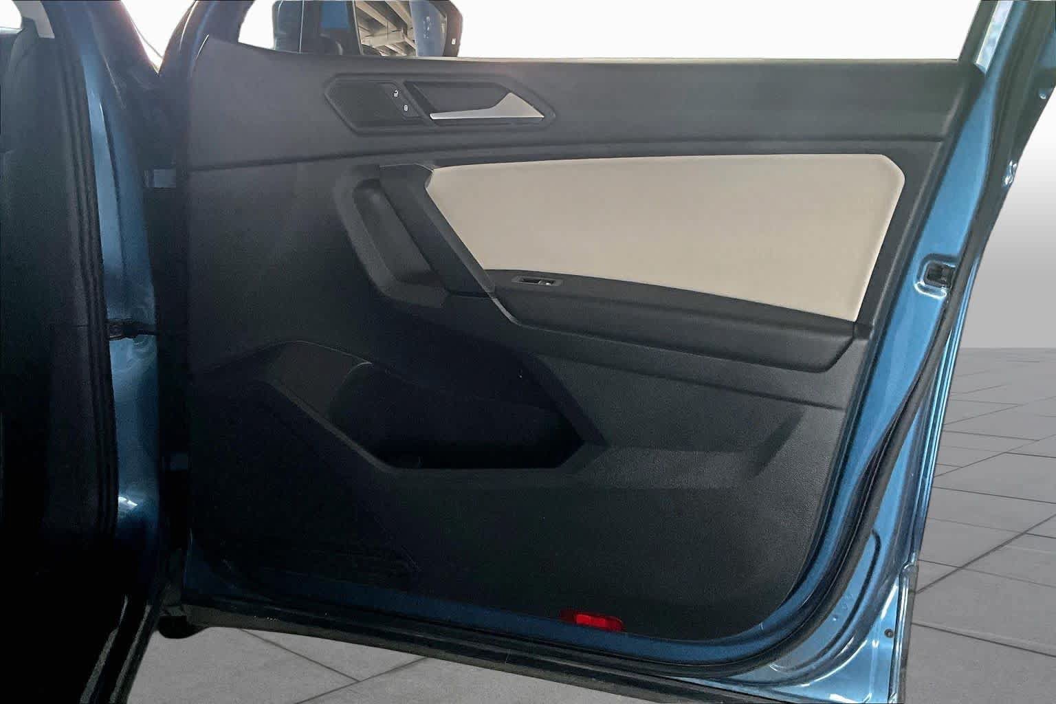 Used 2019 Volkswagen Tiguan SE AWD/4WD image 21