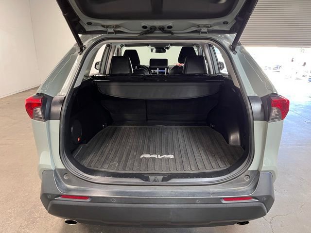 Used 2021 Toyota RAV4 XLE Premium image 16