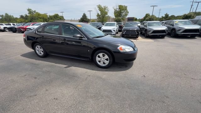 Used 2009 Chevrolet Impala LT FWD image 2