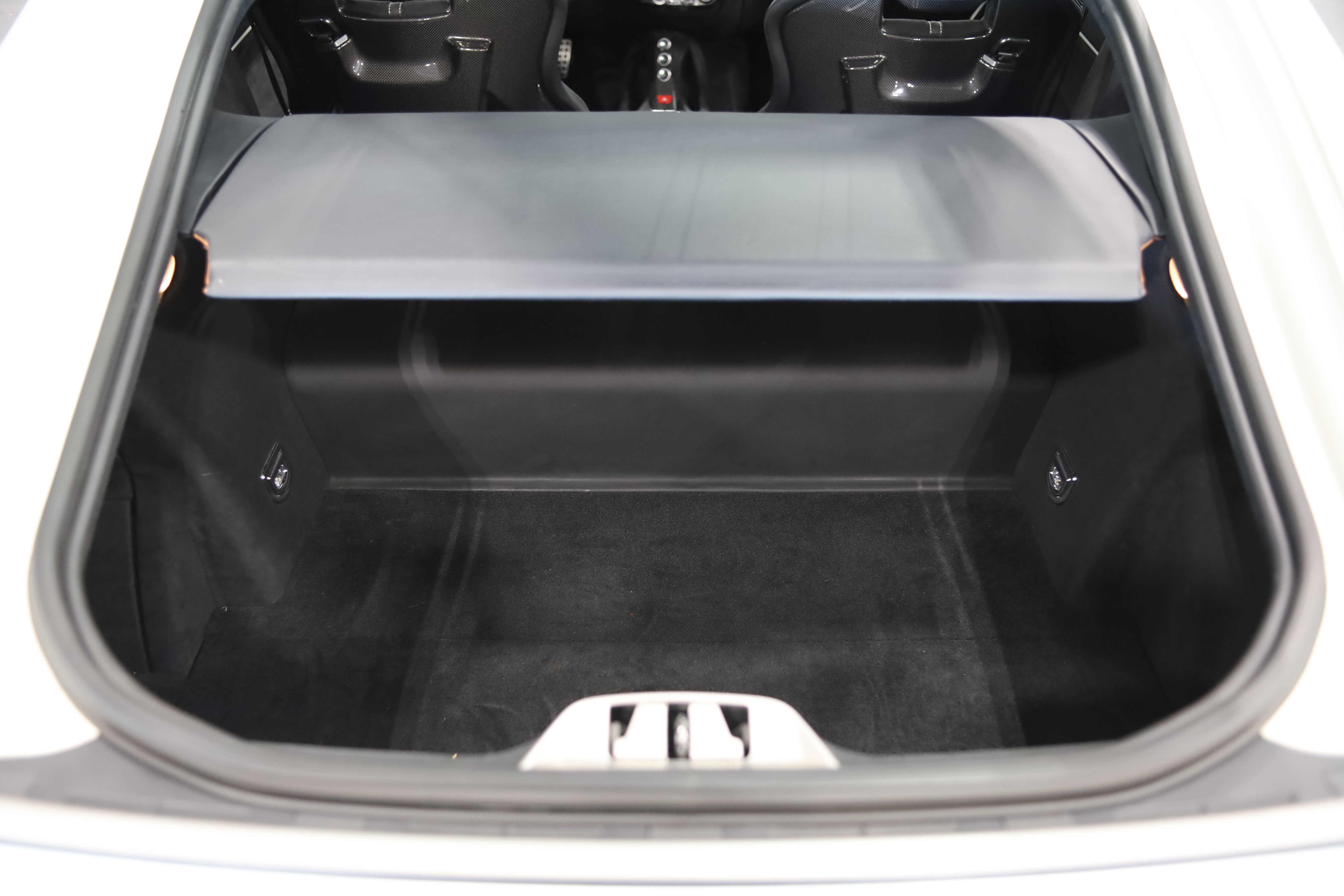 Used 2015 Ferrari F12 Berlinetta RWD image 7
