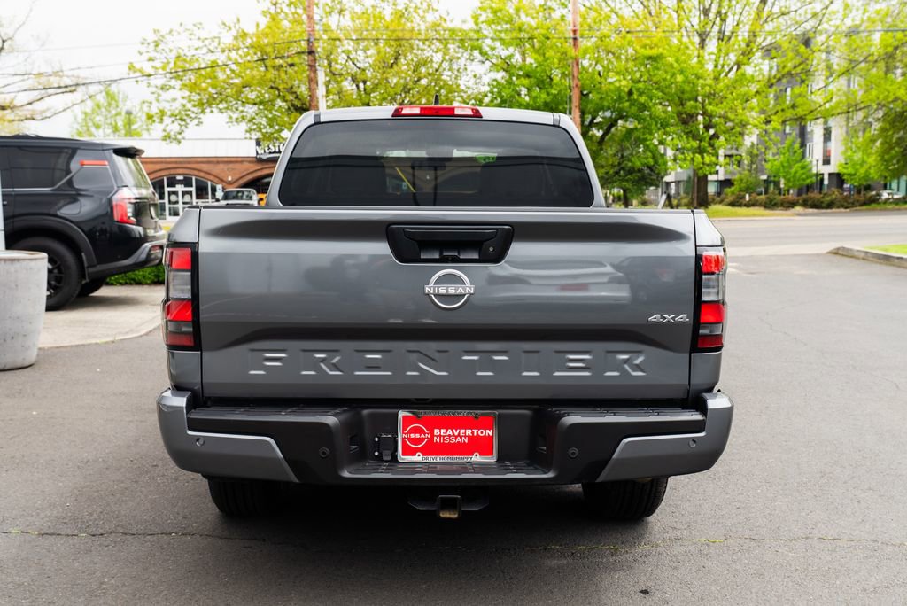 Used 2025 Nissan Frontier SV AWD/4WD image 5