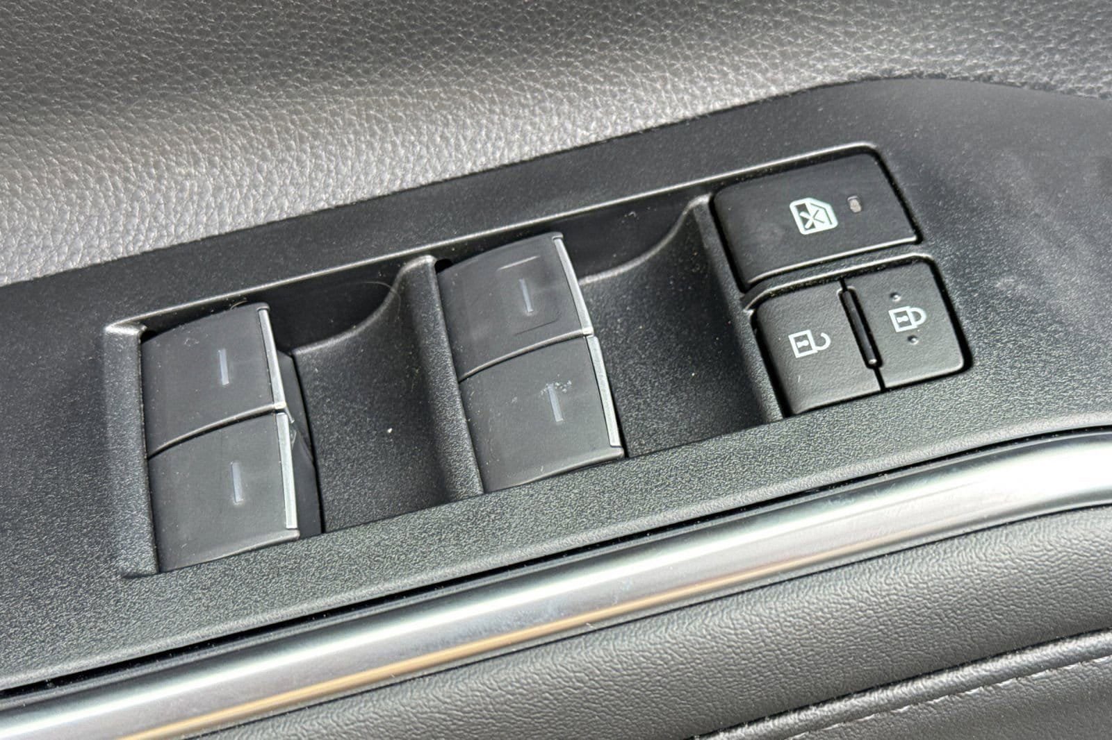 New 2026 Toyota Highlander Platinum AWD/4WD image 12
