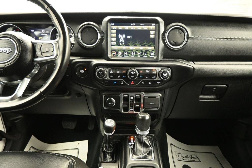 Used 2022 Jeep Wrangler Unlimited Sahara w/ Cold Weather Group AWD/4WD image 17