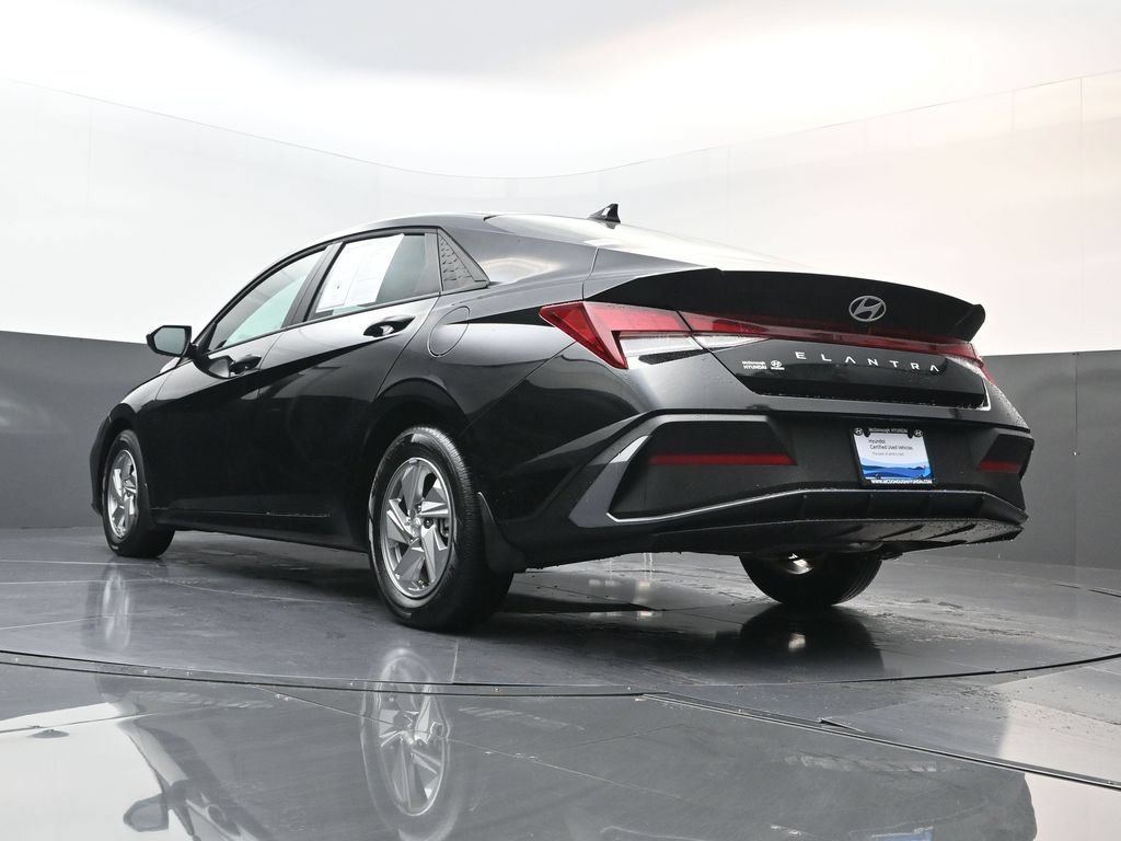 Certified 2026 Hyundai Elantra SE FWD image 24