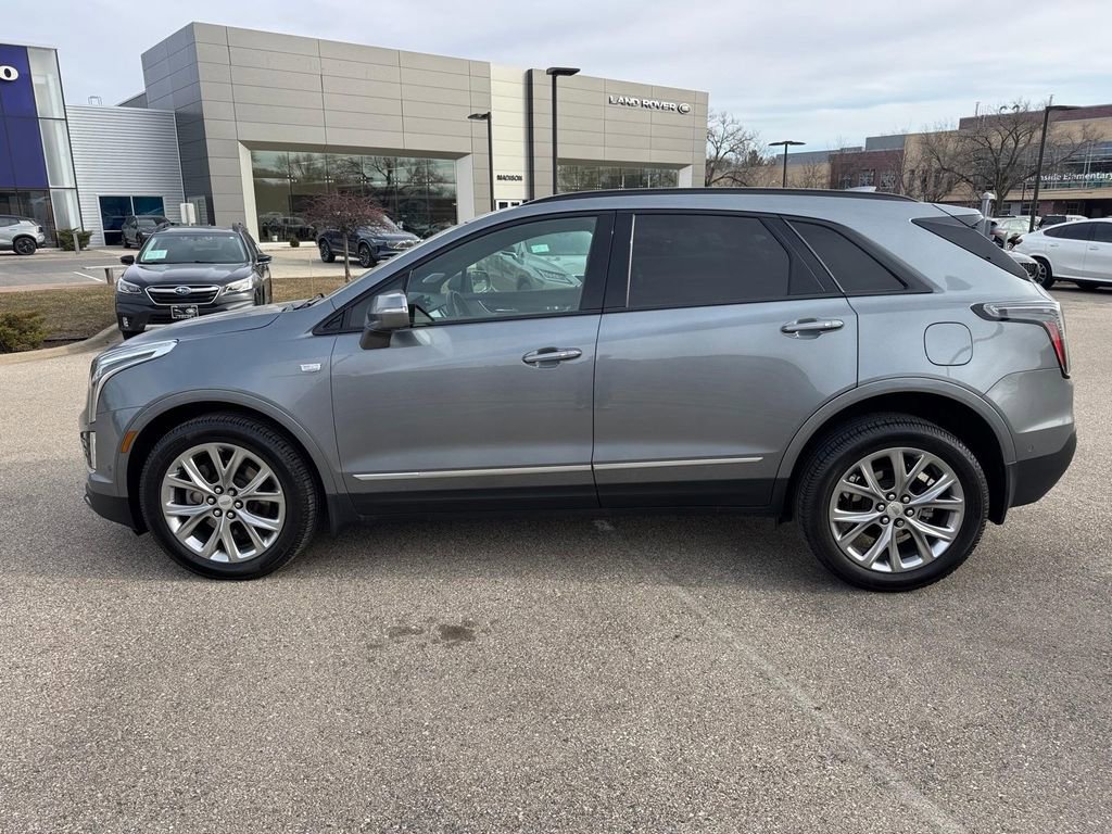 Used 2020 Cadillac XT5 Sportv image 2