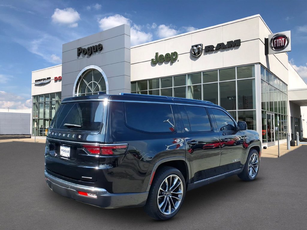 Used 2022 Jeep Wagoneer Series III w/ Premium Group I AWD/4WD image 3