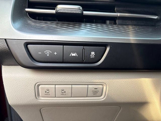 Used 2024 Kia Carnival LX FWD image 20