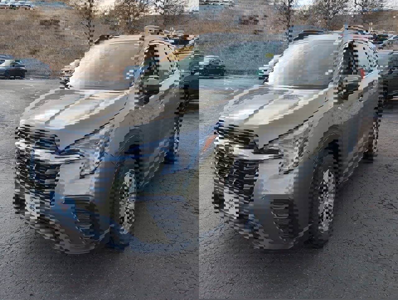 Used 2024 Subaru Ascent Premium w/ Convenience Package image 3