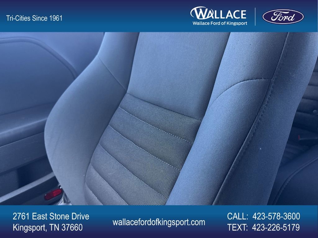 Used 2010 Dodge Challenger SE RWD image 30