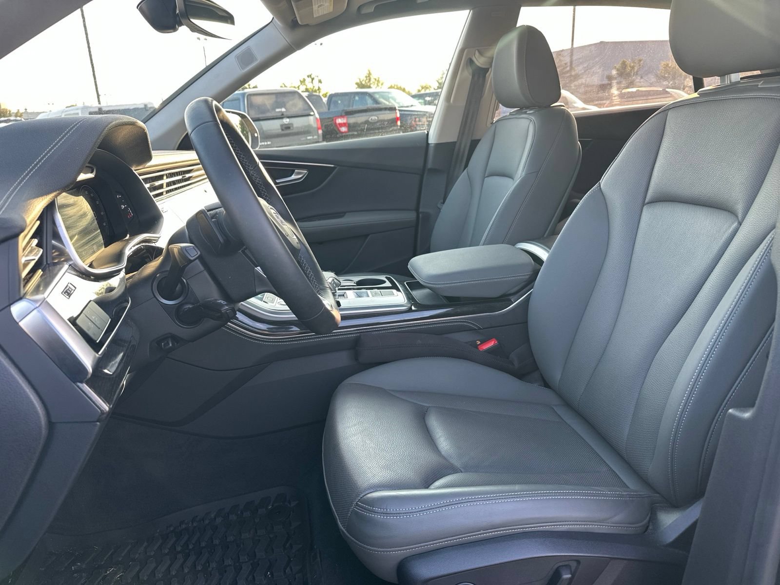 Used 2025 Audi Q8 Premium Plus AWD/4WD image 10