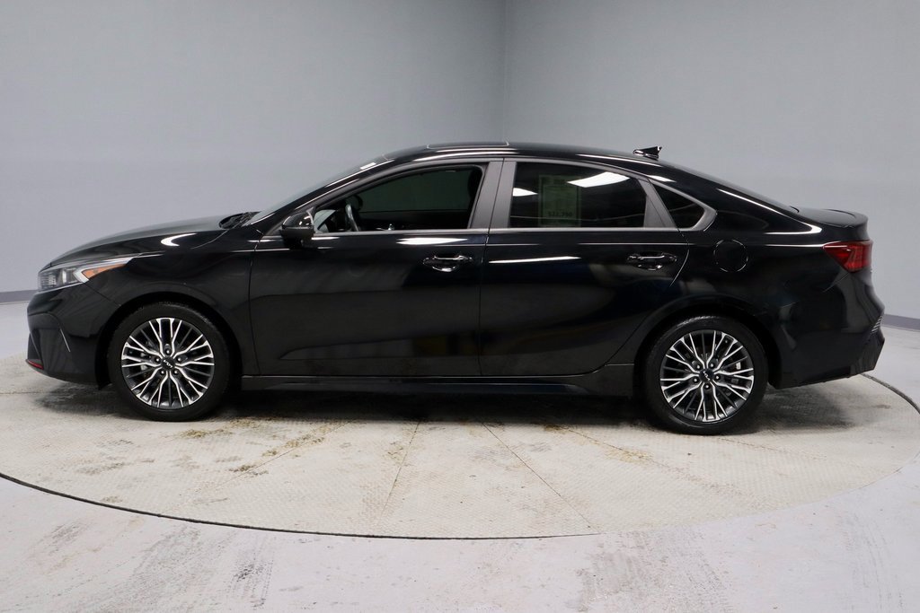 Used 2024 Kia Forte GT-Line w/ GT-Line Premium Package image 9