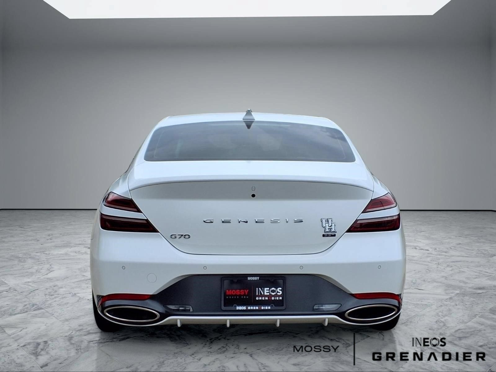 Used 2022 Genesis G70 3.3T Launch Edition RWD image 6