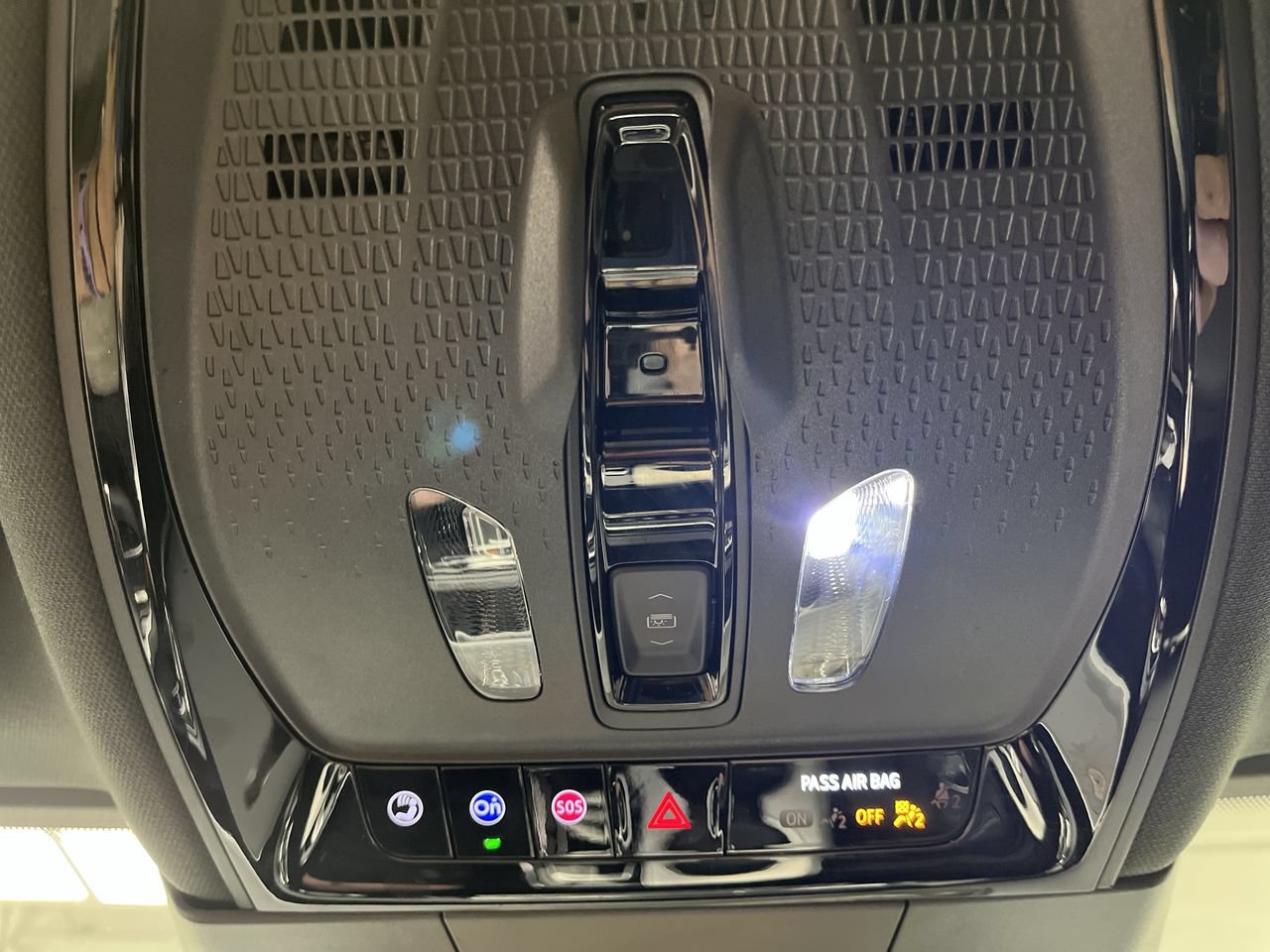 Certified 2024 Cadillac Lyriq Tech w/ LPO, Floor Liner Package AWD/4WD image 29