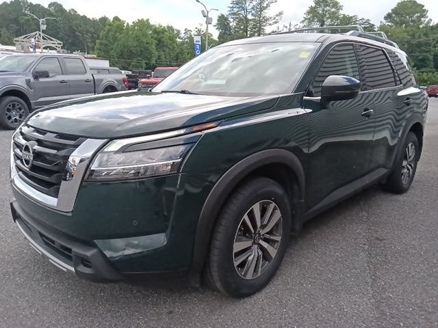 Used 2024 Nissan Pathfinder SL AWD/4WD image 7