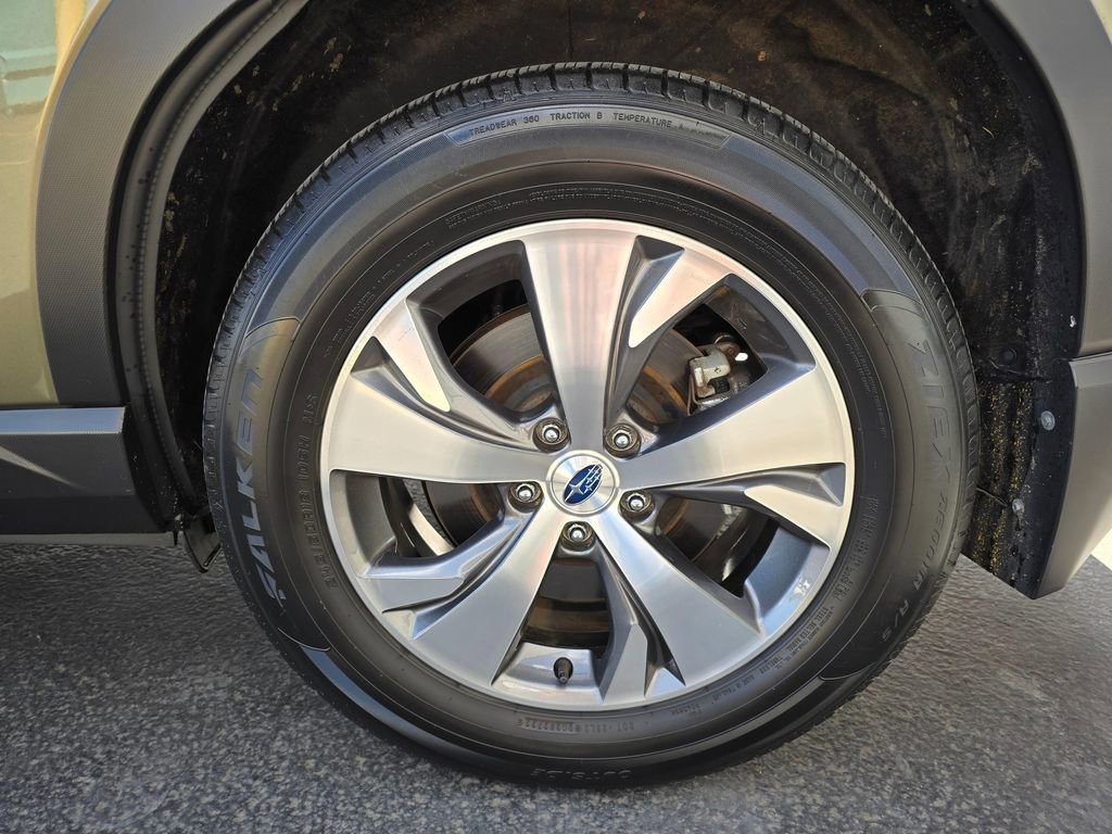 Certified 2023 Subaru Ascent Premium w/ Convenience Package AWD/4WD image 6