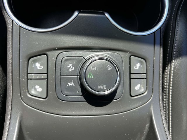 Used 2024 GMC Terrain SLT w/ LPO, Floor Liner Package AWD/4WD image 33