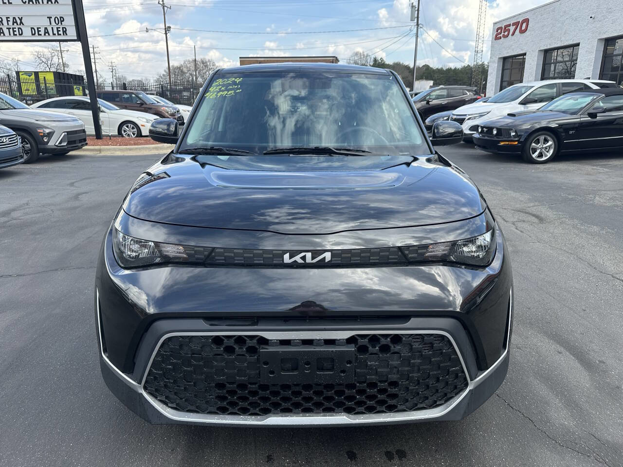 Used 2024 Kia Soul LX w/ Option Group 015 image 2