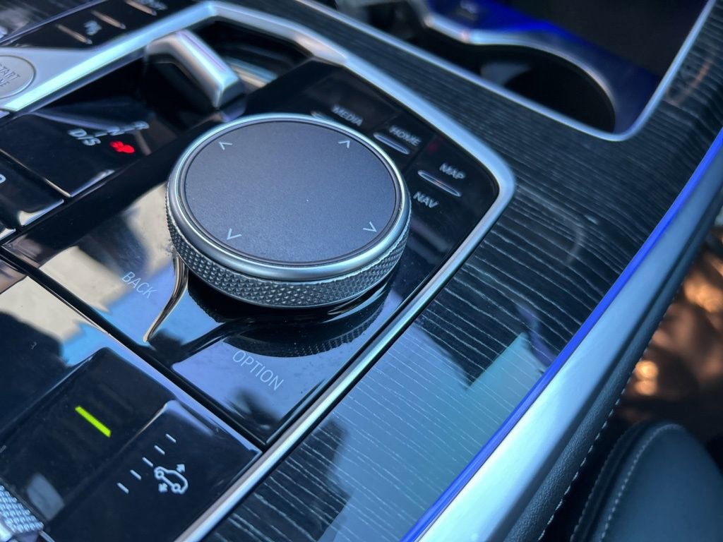 Used 2024 BMW X7 xDrive40i w/ M Sport Package image 66