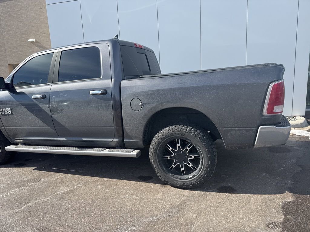 Used 2016 RAM 1500 Laramie w/ Convenience Group AWD/4WD image 4