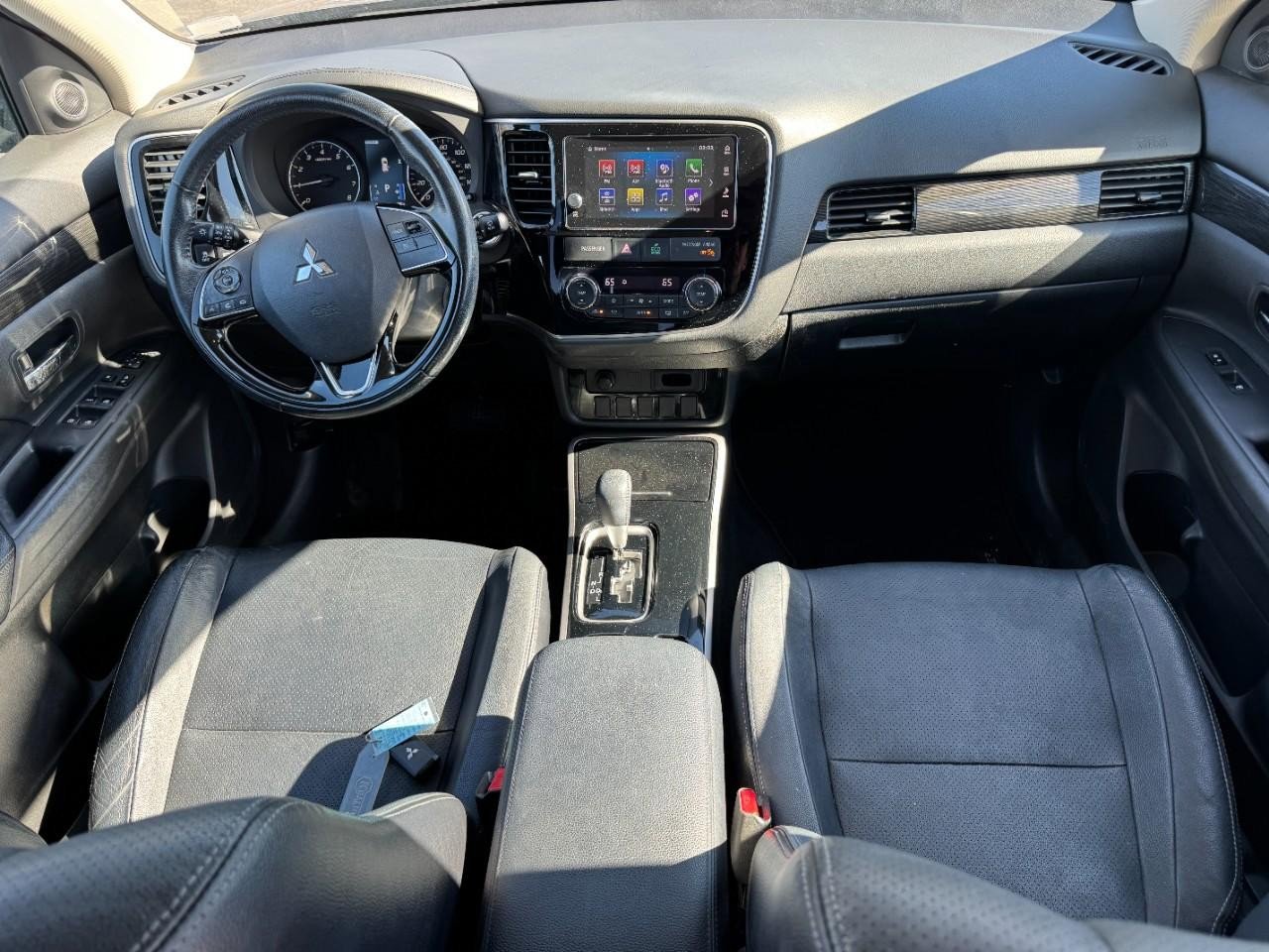 Used 2017 Mitsubishi Outlander SEL image 11