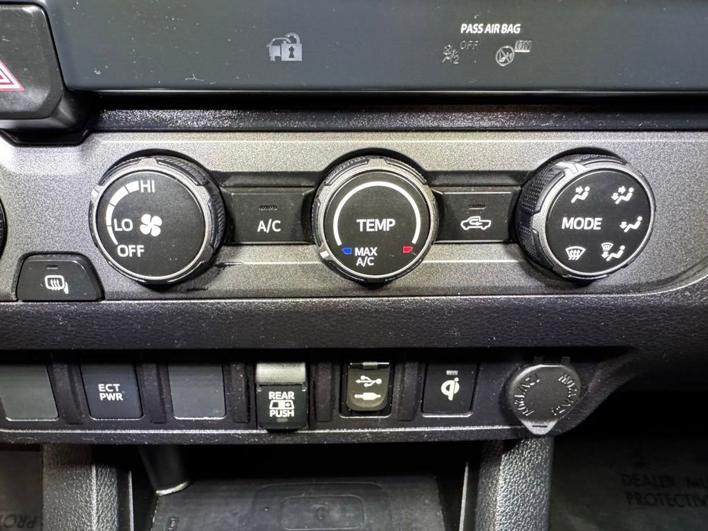 Used 2019 Toyota Tacoma TRD Off-Road image 32