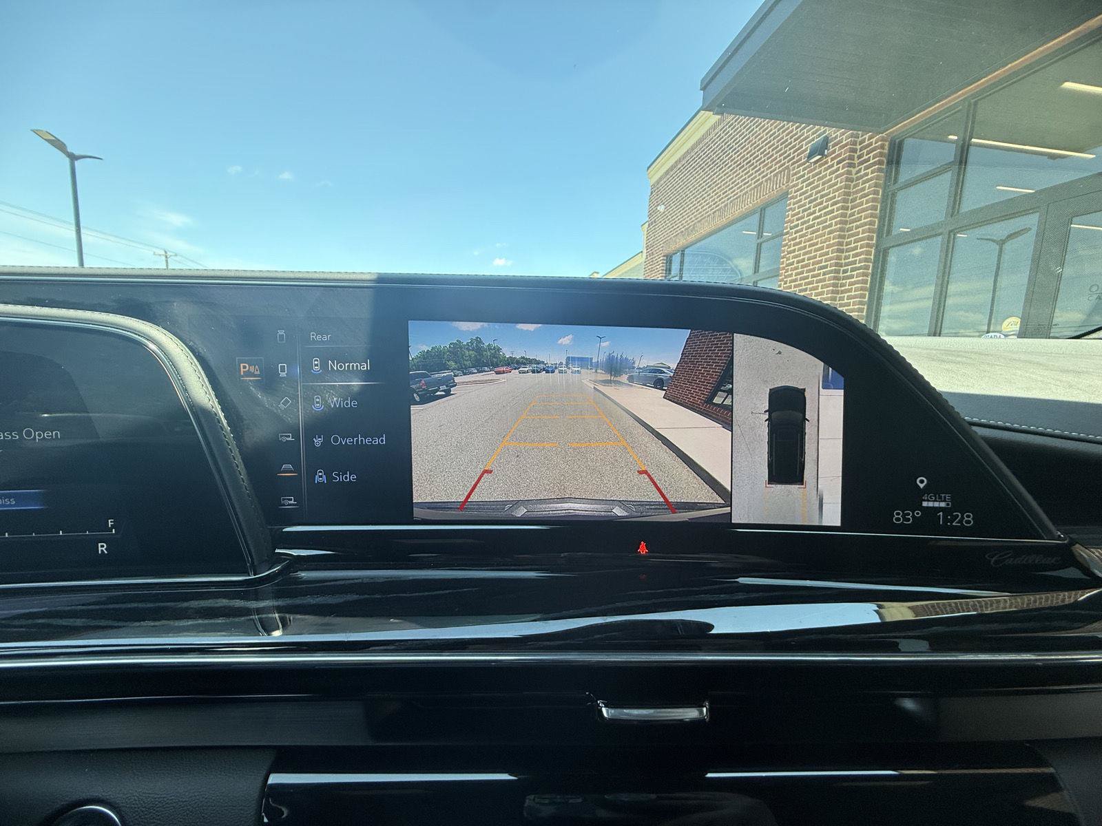Used 2021 Cadillac Escalade ESV Sport w/ Driver Assist Tech Package AWD/4WD image 4