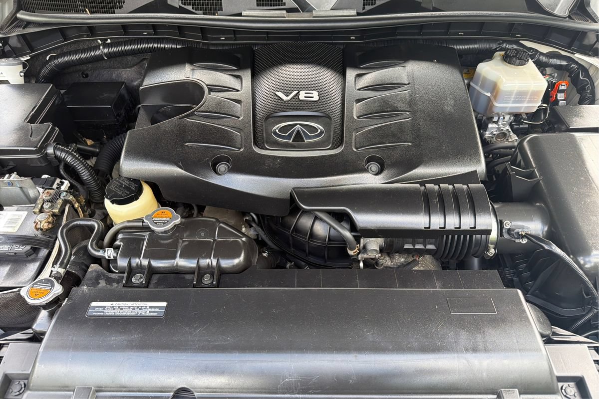 Used 2015 INFINITI QX80 4WD w/ Deluxe Technology Package image 26