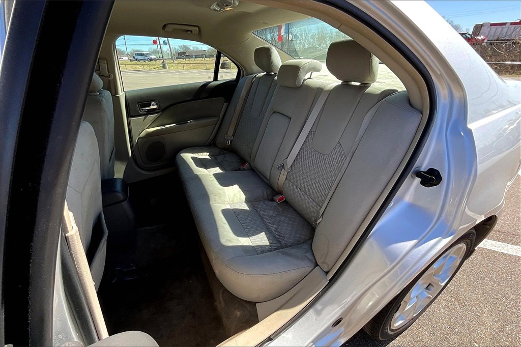 Used 2011 Ford Fusion SE w/ 201A Rapid Spec Order Code image 25