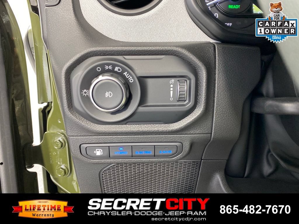 Used 2024 Jeep Wrangler Unlimited AWD/4WD image 13