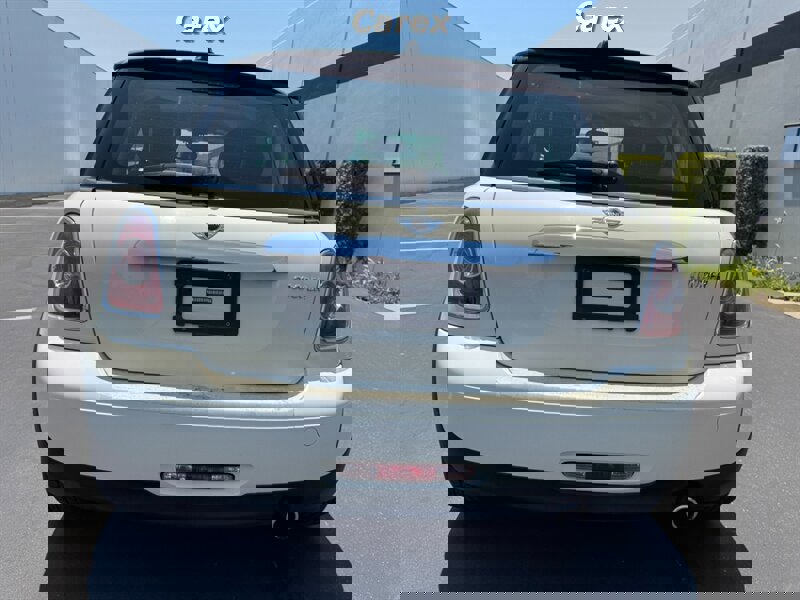 Used 2011 MINI Cooper Hardtop image 10