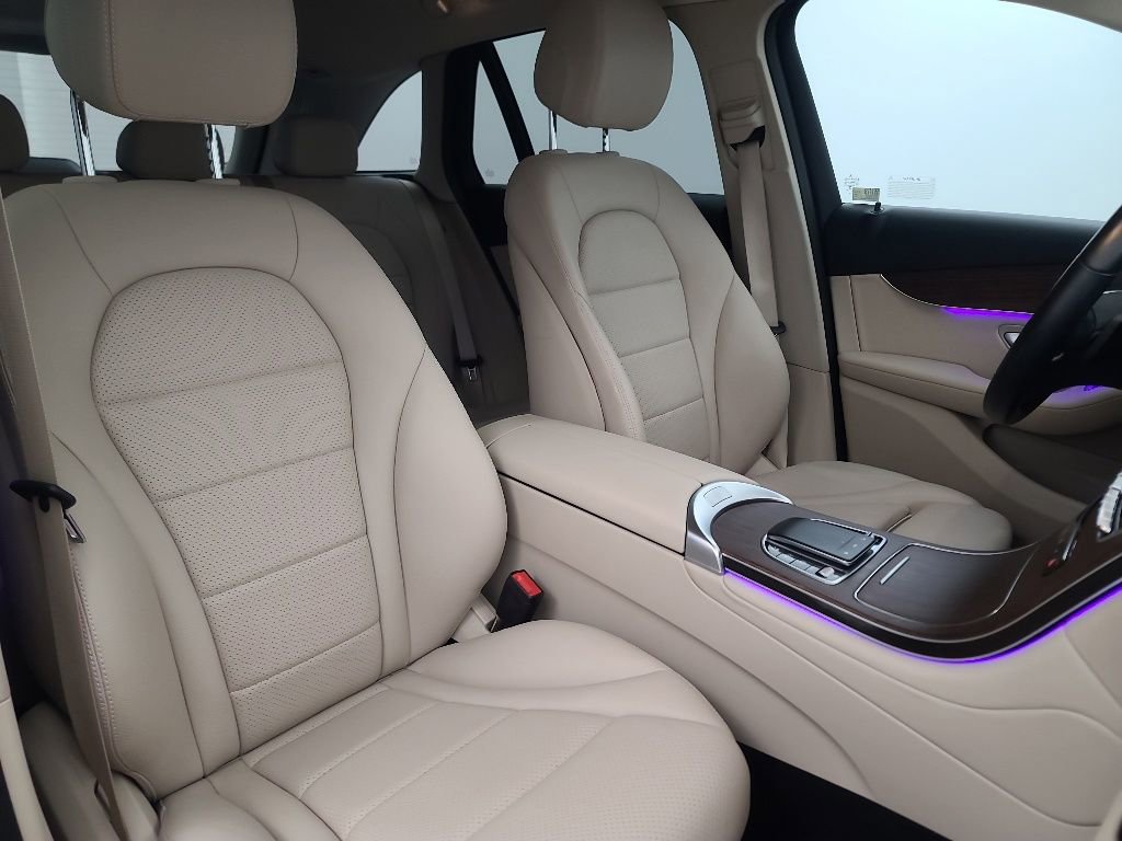 Used 2022 Mercedes-Benz GLC 300 4MATIC image 16