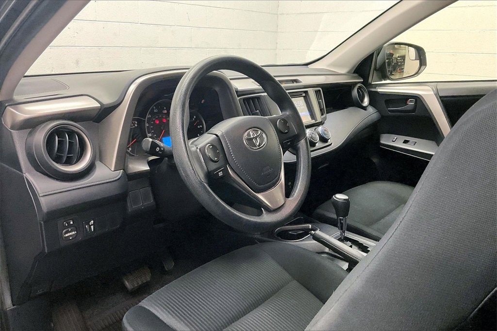 Used 2016 Toyota RAV4 LE image 13