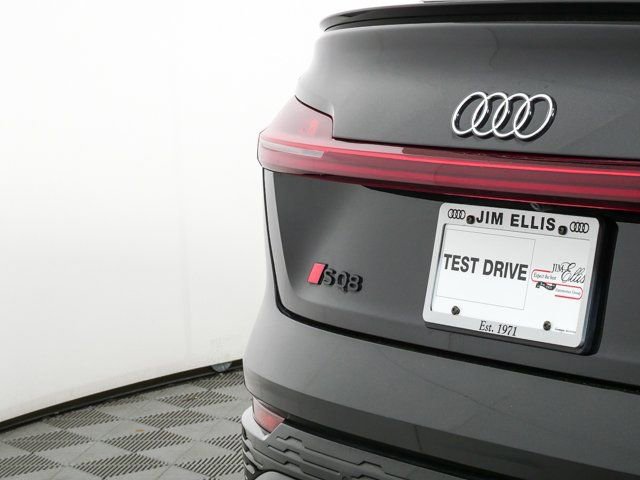 Used 2024 Audi SQ8 e-tron Premium Plus w/ Black Optic Package AWD/4WD image 38