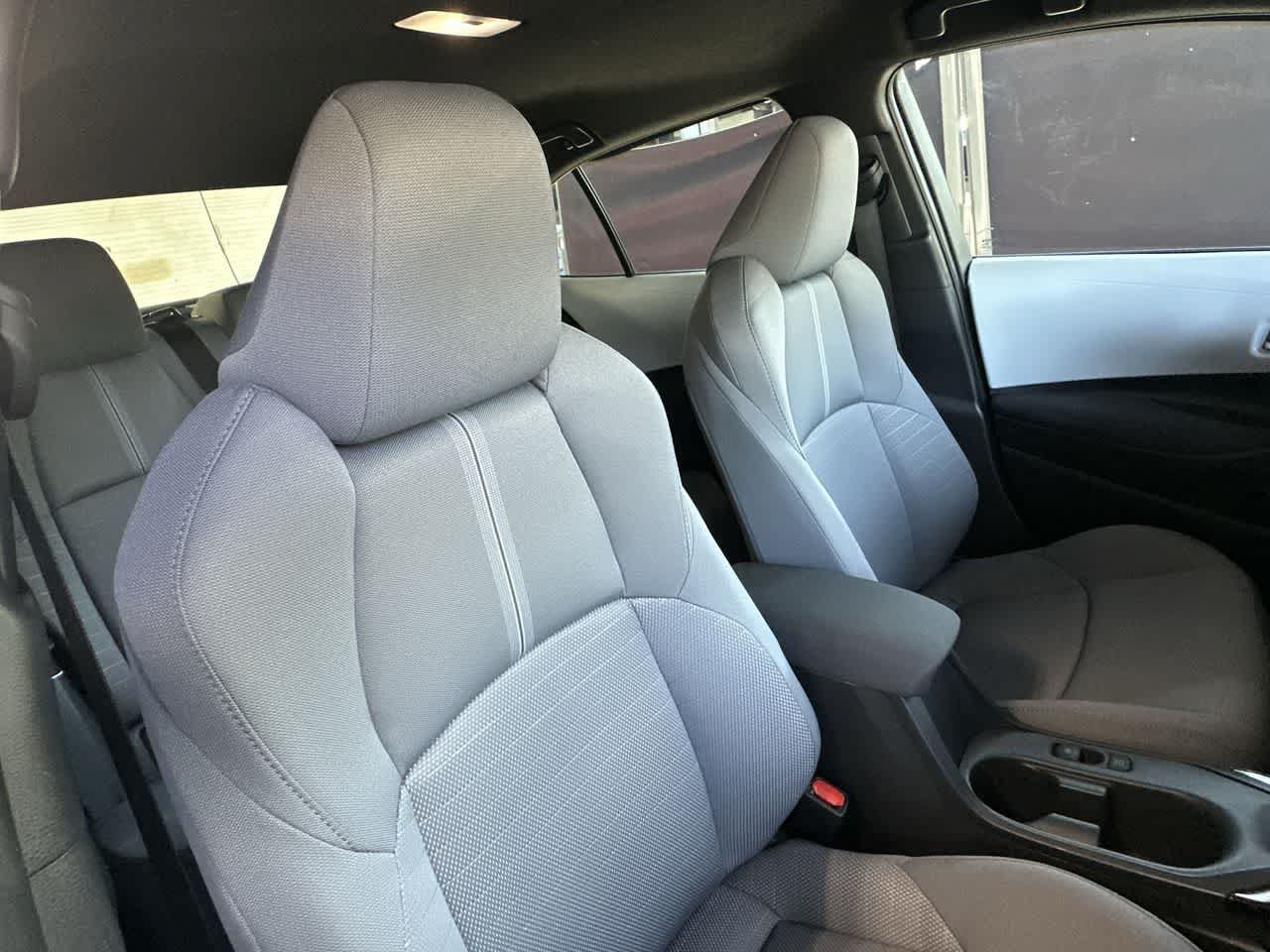 Used 2026 Toyota Corolla SE FWD image 27